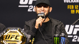 Махачеву придется рисковать в бою с Волкановски. Иначе он повторит судьбу Яна и Анкалаева