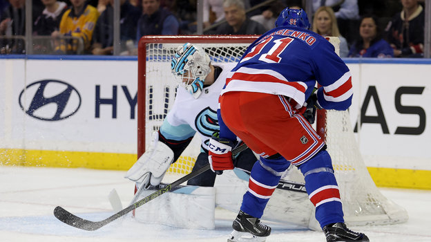 Владимир Тарасенко открывает счет в матче «Рейнджерс» — «Сиэтл» (6:3) в Нью-Йорке 10 февраля. Фото USA Today Sports Владимир Тарасенко открывает счет в матче «Рейнджерс» — «Сиэтл» (6:3) в Нью-Йорке 10 февраля. Фото USA Today Sports
