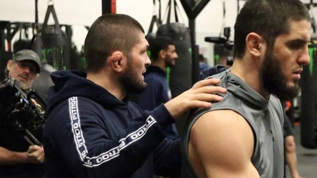 Хабиб и Ислам Махачев. Фото Соцсети Хабиб и Ислам Махачев. Фото Соцсети