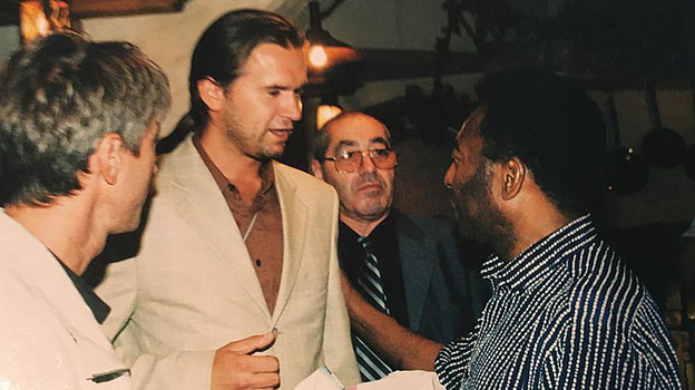 Александр Львов и Пеле (справа). Фото из личного архива Александра Львова Александр Львов и Пеле (справа). Фото из личного архива Александра Львова