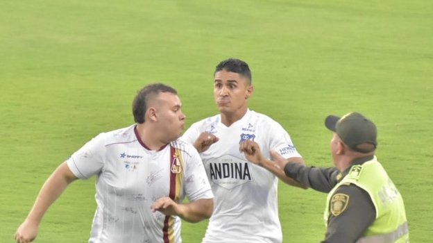 Матч 4-го тура чемпионата Колумбии «Депортес Толима» — «Мильонариос» не состоялся. Матч 4-го тура чемпионата Колумбии «Депортес Толима» — «Мильонариос» не состоялся.