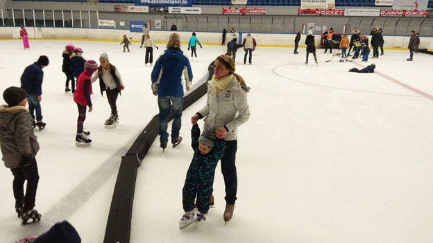 Каток школы фигурного катания в Будапеште. Фото sebestyenkse.hu Каток школы фигурного катания в Будапеште. Фото sebestyenkse.hu