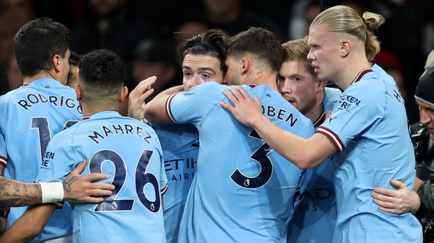 Футболисты «Манчестер Сити» празднуют забитый мяч. Фото Reuters Футболисты «Манчестер Сити» празднуют забитый мяч. Фото Reuters