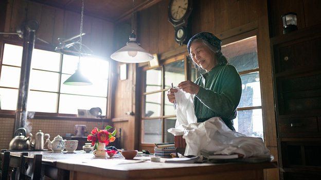 Азиатская бабушка. Фото istockphoto.com Азиатская бабушка. Фото istockphoto.com