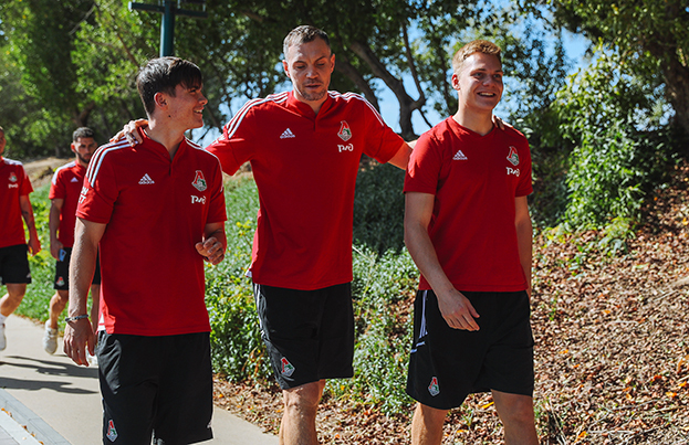 Артем Дзюба с партнерами по команде. Фото ФК «Локомотив» Артем Дзюба с партнерами по команде. Фото ФК «Локомотив»