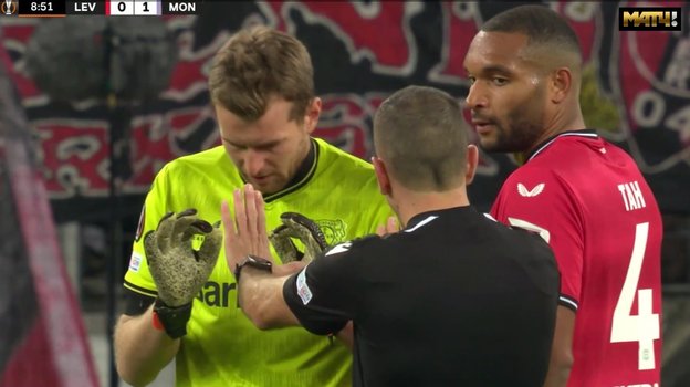 «Байер» — «Монако». «Байер» — «Монако».