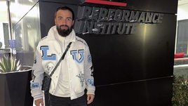 Ужин с Джонсом, флаг ОАЭ и желание настигнуть Топурию. Боец с рекордом 23-0 дебютирует в UFC