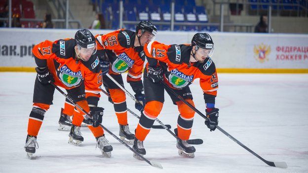 Хоккеисты «Ермака». Фото vk.com/ermak_angarsk_38rus Хоккеисты «Ермака». Фото vk.com/ermak_angarsk_38rus