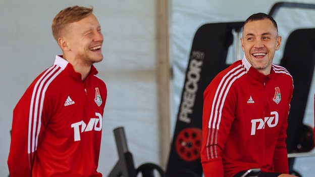 Игорь Смольников и Артем Дзюба. Фото ФК «Локомотив» Игорь Смольников и Артем Дзюба. Фото ФК «Локомотив»