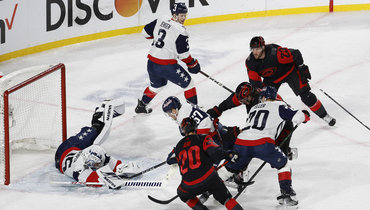 Атака «Каролины» у ворот Дарси Кемпера.