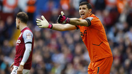 Лучший вратарь ЧМ-2022 все еще в центре внимания: ярко высказывается о Мбаппе и забил важный автогол