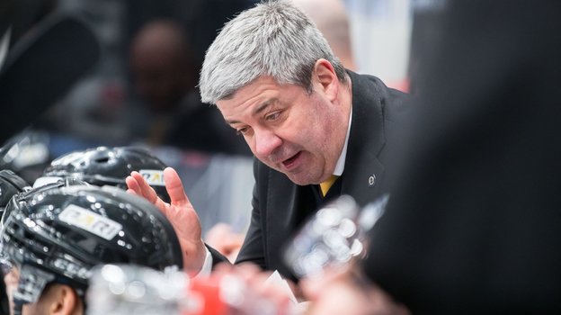 Главный тренер «Адмирала» Леонид Тамбиев. Фото ХК «Адмирал» Главный тренер «Адмирала» Леонид Тамбиев. Фото ХК «Адмирал»