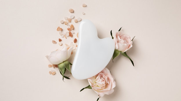 Гуаша скребок. Фото Freepik Гуаша скребок. Фото Freepik