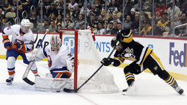 Феерия в Питтсбурге: массовая драка с хуками Малкина, невероятный сейв Сорокина!