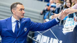 «В Америке после тренировки местные ехали в стрип-клуб на обед». Мощные истории от тренера «Сибири»