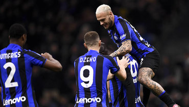 Игроки «Интера» в матче с «Удинезе».