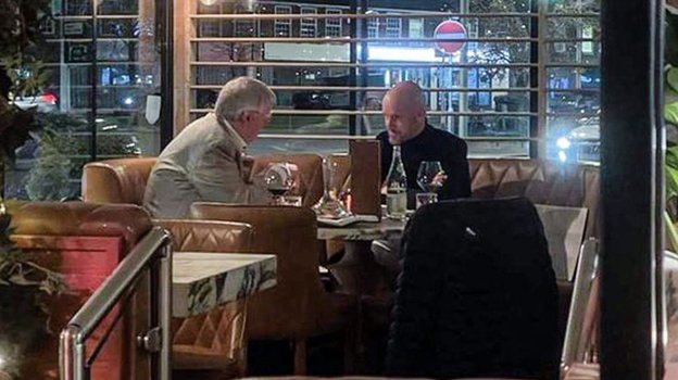 Алекс Фергюсон (слева) и Эрик тен Хаг. Фото Соцсети Алекс Фергюсон (слева) и Эрик тен Хаг. Фото Соцсети