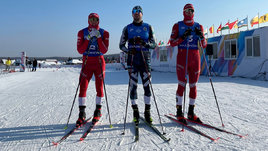 Устюгов оставил Большунова без золота, Байден празднует вылет Степановой. Как прошел спринт на «Чемпионских высотах»