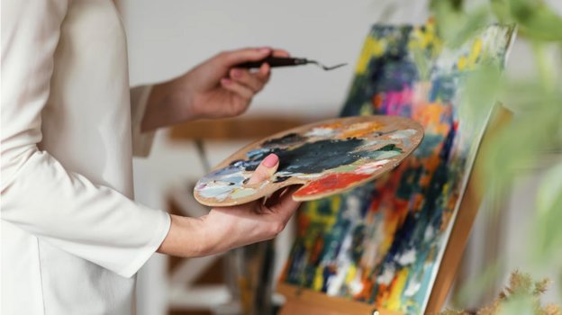 Рисование. Фото Freepik Рисование. Фото Freepik