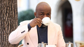 «Присылаю Сирилу сообщение в 2 часа ночи: «Ты почему спролишь вбок?» Большое интервью с тренером Гана