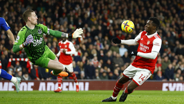 «Арсенал» оторвался от «Ман Сити» после разгромной победы, «МЮ» выдал кубковый камбэк после ошибки Каземиро