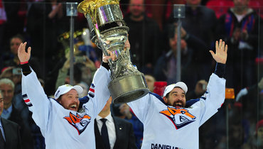 Сергей Мозякин и Данис Зарипов в составе «Металлурга» в 2016 году.