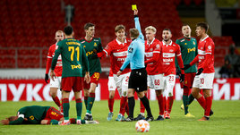 Судья Сергей Иванов в матче «Спартак» — «Локомотив»