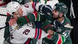 Драка Радулова, грязь в Санкт-Петербурге, шесть голов «Локомотива». Плей-офф КХЛ продолжает удивлять