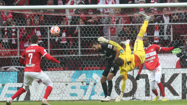 «Спартак» — «Урал»: спорный эпизод в концовке матча.