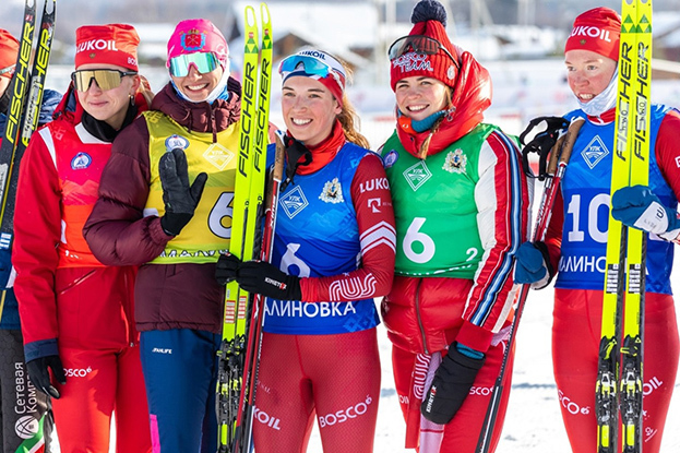 Анастасия Фалеева (вторая справа) на «Чемпионских высотах».