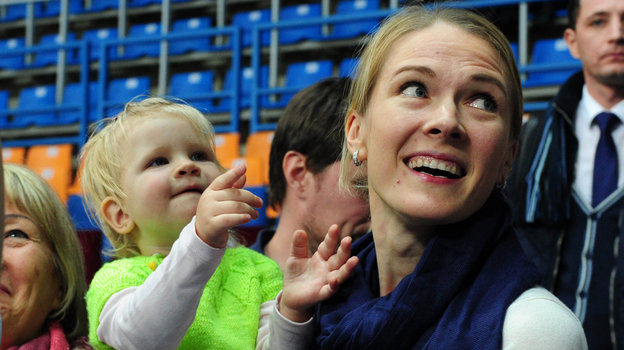 Леся Махно с дочерью. Леся Махно с дочерью