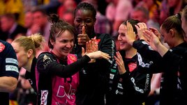 Вяхирева ведет свой клуб к третьему золотому дублю подряд. У Анны в Норвегии все хорошо