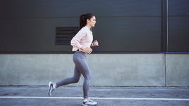 Ученые выяснили, что бег вызывает зависимость. Разбираемся вместе с врачом