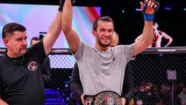 Брат Хабиба финишировал экс-чемпиона UFC в 1-м раунде. После боя Хендерсон закончил карьеру