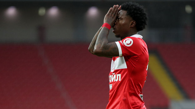 Квинси Промес.