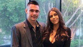 Выступил в роли груши и влюбился в улыбку. Как выглядит девушка Тима Цзю