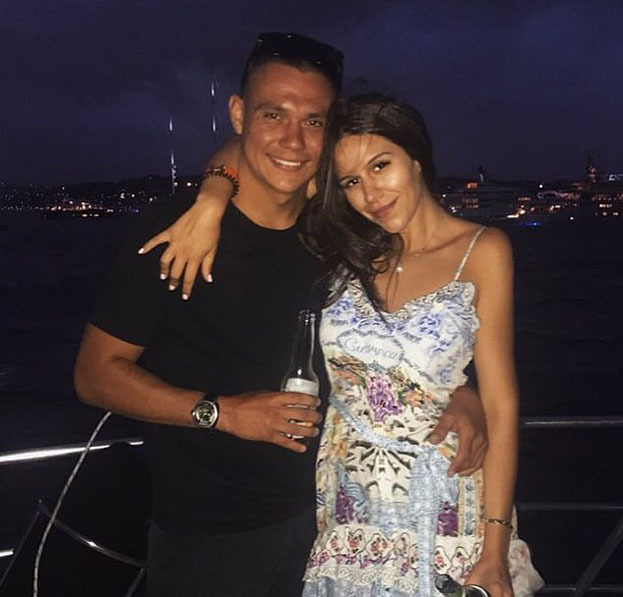 Тим Цзю и Александра Константин.