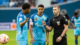 «Зенит» — «Химки»: арбитр-дебютант «перегорел». Риск судейских боссов не оправдался