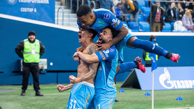 Густаво Мантуан, Вендел и Клаудиньо.