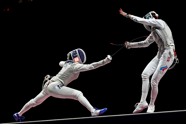 Фехтовальщицы.