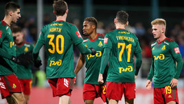 Игроки «Локомотива» после поражения от «Акрона»