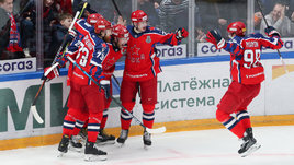 ЦСКА вырвал победу в седьмой игре серии. Но важнейший гол забил после грубейшей ошибки судей