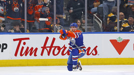 Макдэвид побил невероятный рекорд Кучерова! Столько очков в НХЛ не набирали со времен Лемье