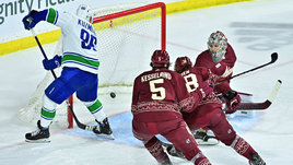 Российский нападающий повторил рекорд Буре! Он выстрелил в дебютном сезоне