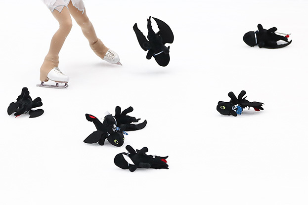 Игрушки для фигуристов.