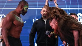 Дацик зарубится с гигантским бразильцем. Бойцы устроили страшную дуэль взглядов перед поединком