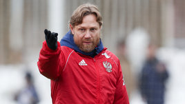 «Уволят и уволят. В чем проблема?» Огненная пресс-конференция Карпина перед матчем с Ираком