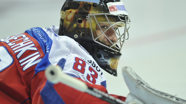 Хоккейный вратарь Василий Кошечкин.