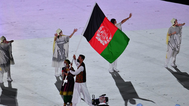 Спортсмены сборной Афганистана на церемонии открытия Олимпиады-2020