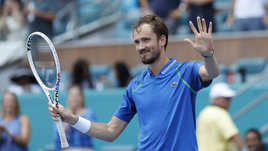 По стопам Федерера. Медведев выиграл в Майами роскошное российское дерби у Хачанова и вышел в финал